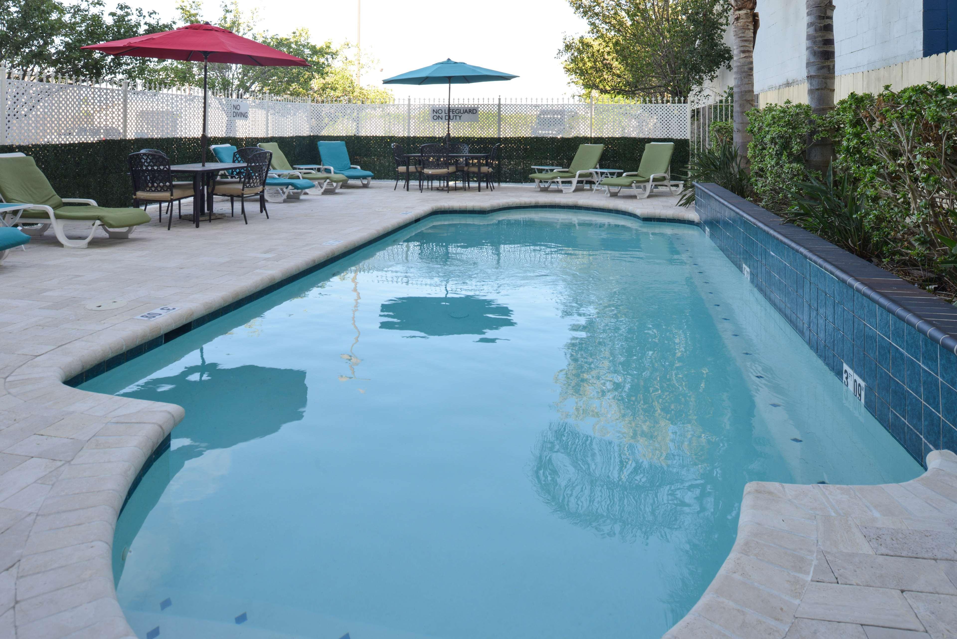 Comfort Inn & Suites New Orleans Airport North ケナー エクステリア 写真