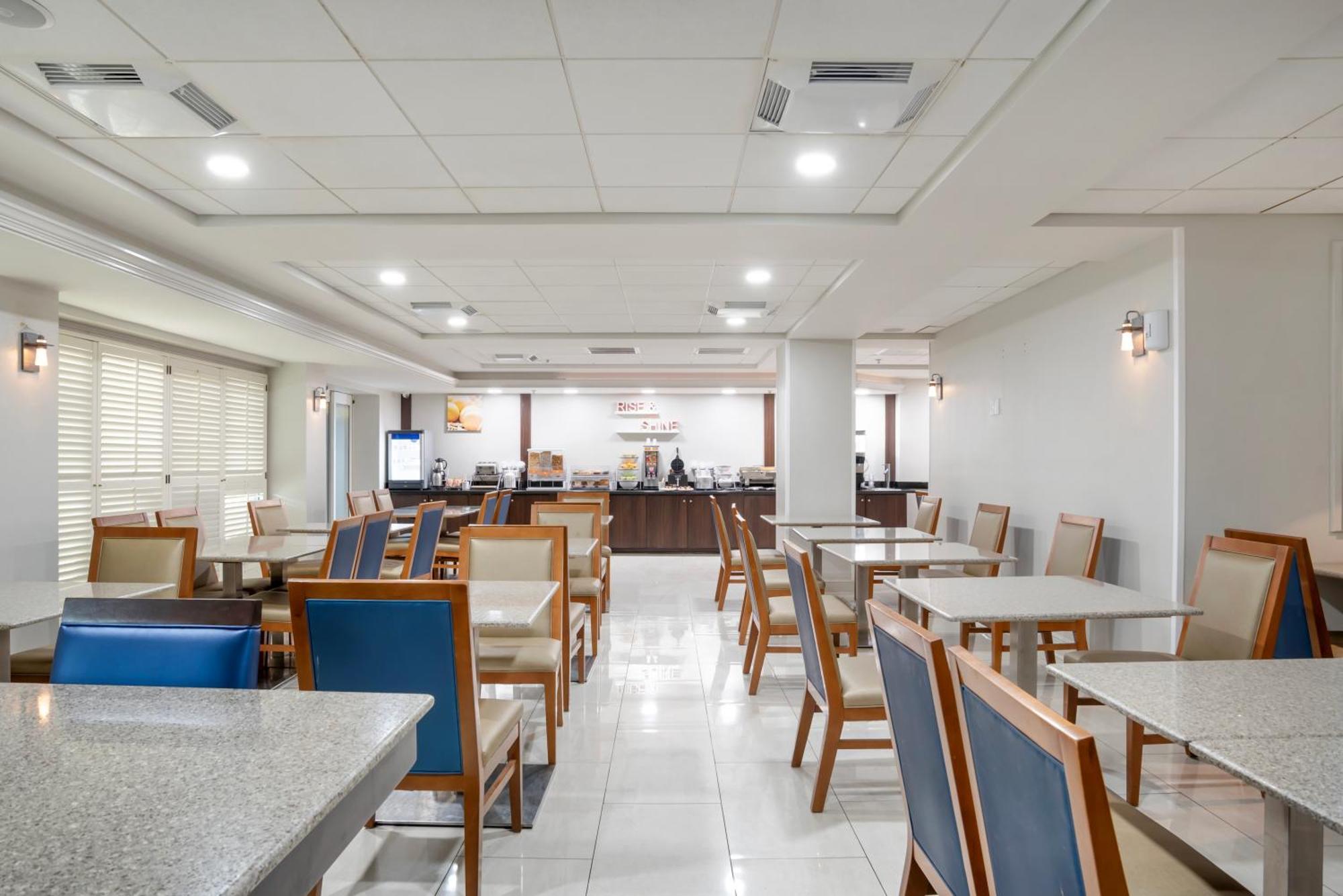 Comfort Inn & Suites New Orleans Airport North ケナー エクステリア 写真