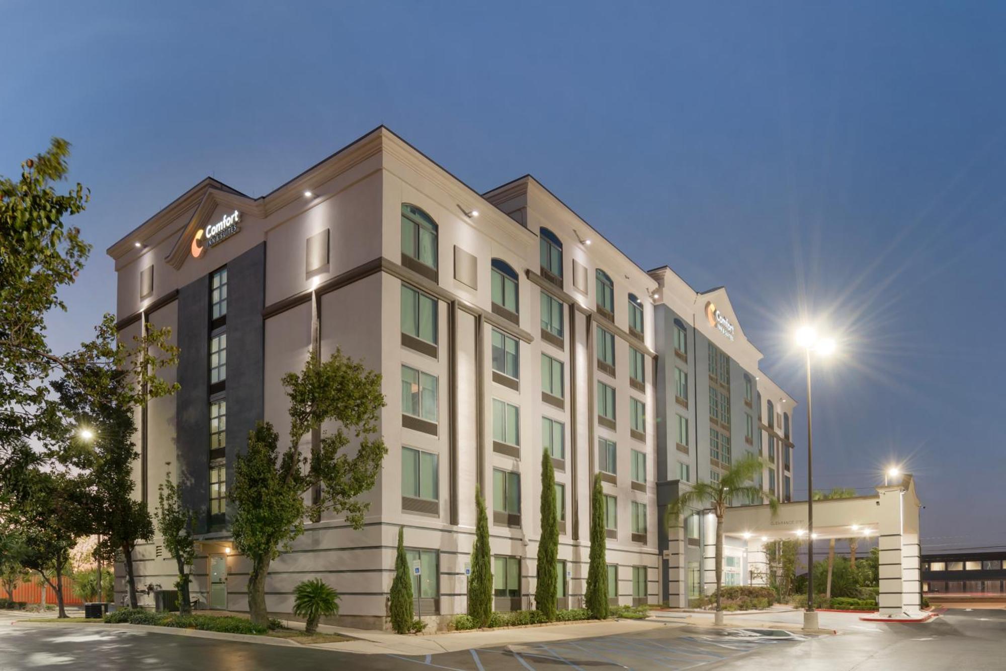 Comfort Inn & Suites New Orleans Airport North ケナー エクステリア 写真