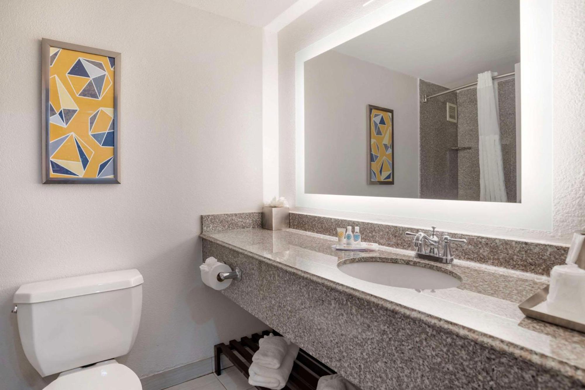 Comfort Inn & Suites New Orleans Airport North ケナー エクステリア 写真